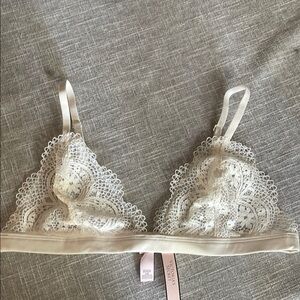 Victoria’s Secret Lace Bralette in White - L - NWT!